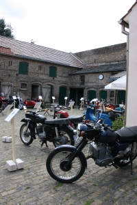 Überall Motorräder!